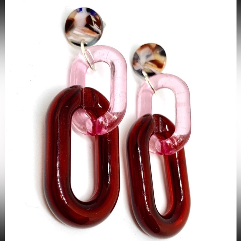 NWOT Beautiful handmade Earrings in a burgundy and pink color